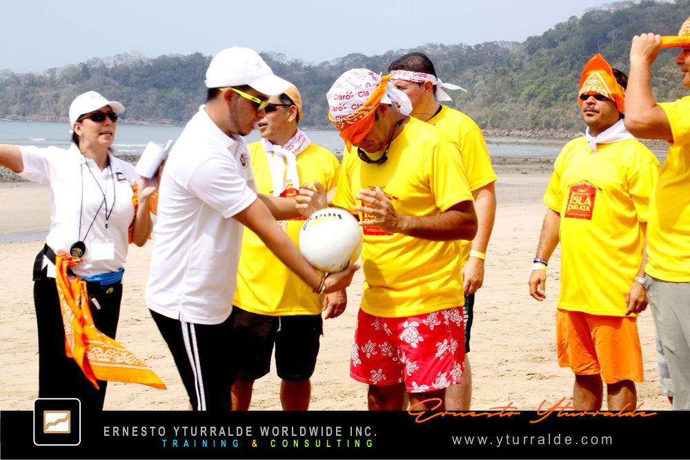 Actividad de Team Building para fortalecer liderazgo, confianza y compromiso